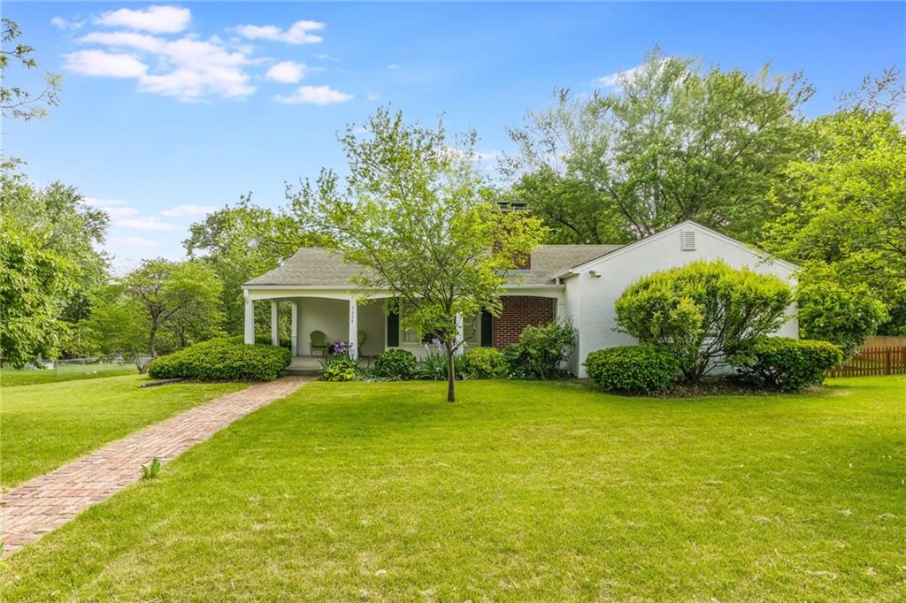 Listing Photo MLS #HMS2549631