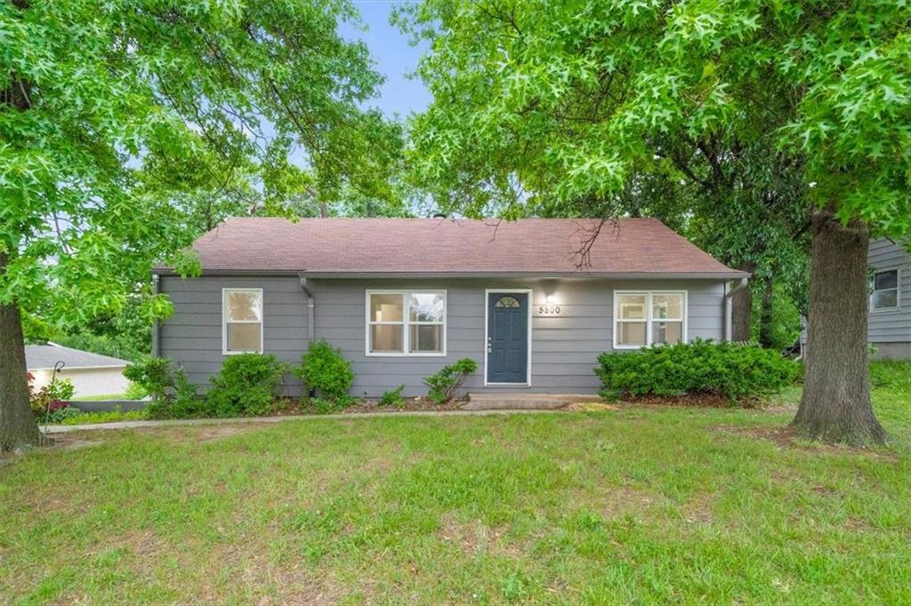 Listing Photo MLS #HMS2550305