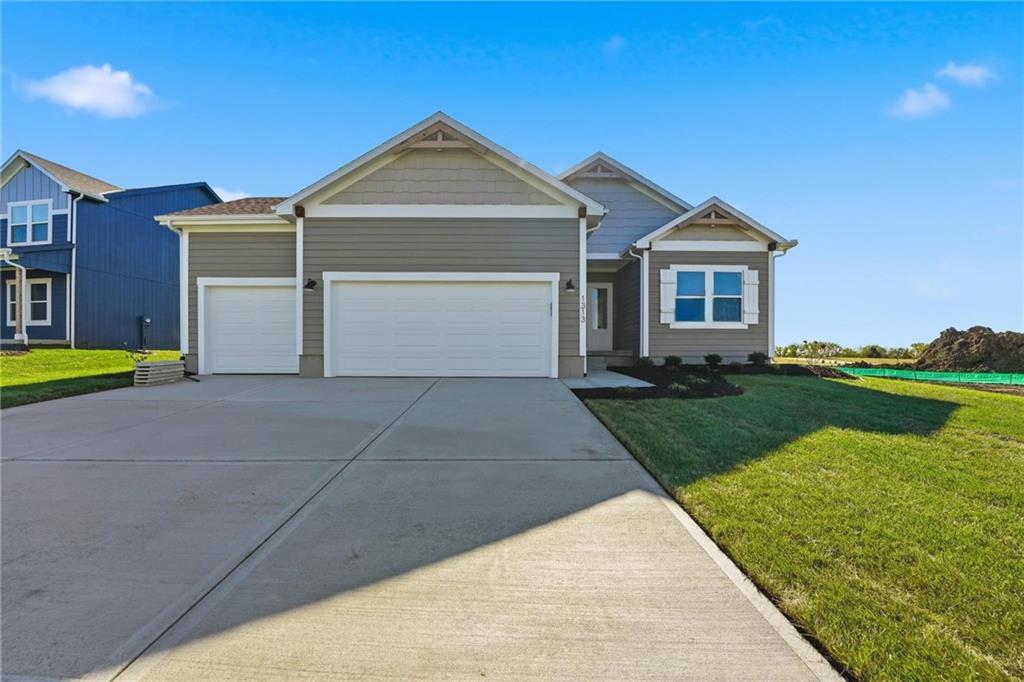 Listing Photo MLS #HMS2550318