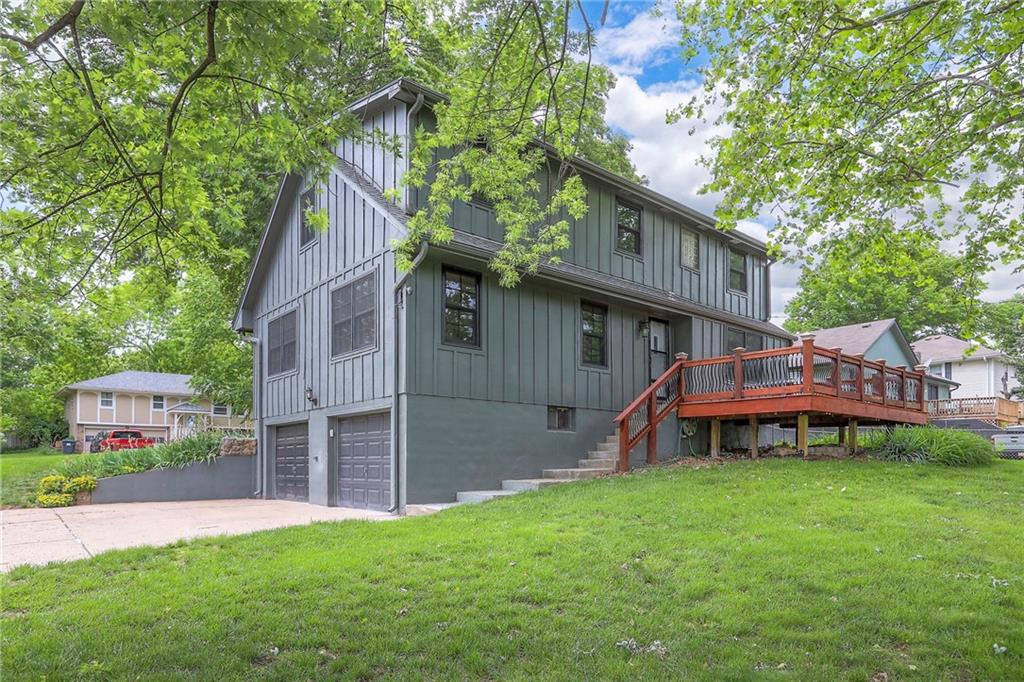 Listing Photo MLS #HMS2550381