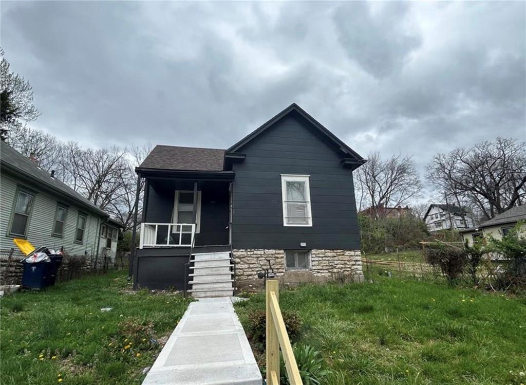 Listing Photo MLS #HMS2551396