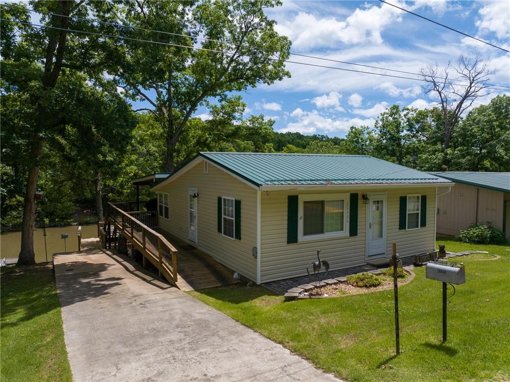 Listing Photo MLS #HMS2551503