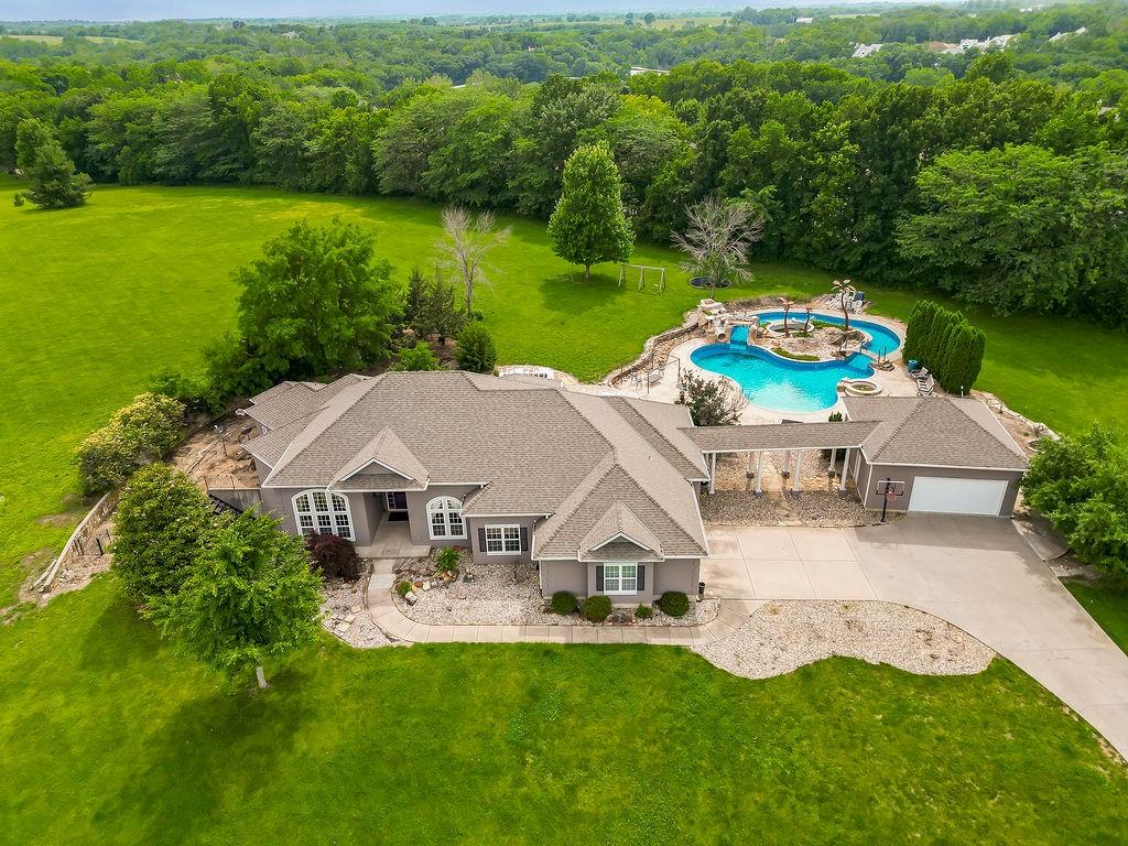 Listing Photo MLS #HMS2551557