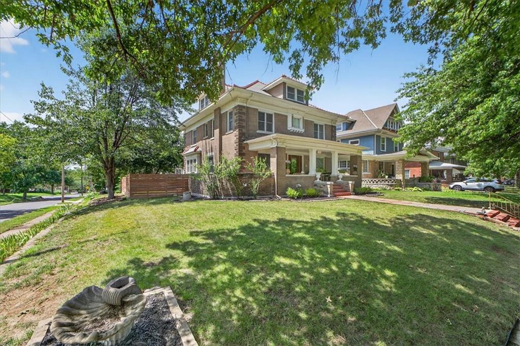 Listing Photo MLS #HMS2551828