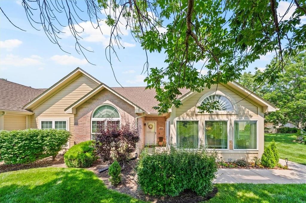 Listing Photo MLS #HMS2552221
