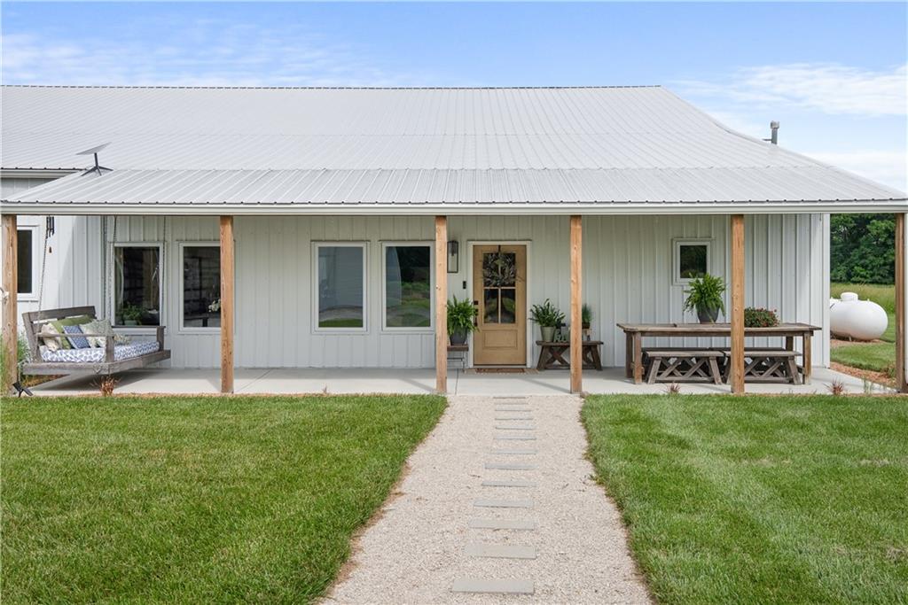 Listing Photo MLS #HMS2553025