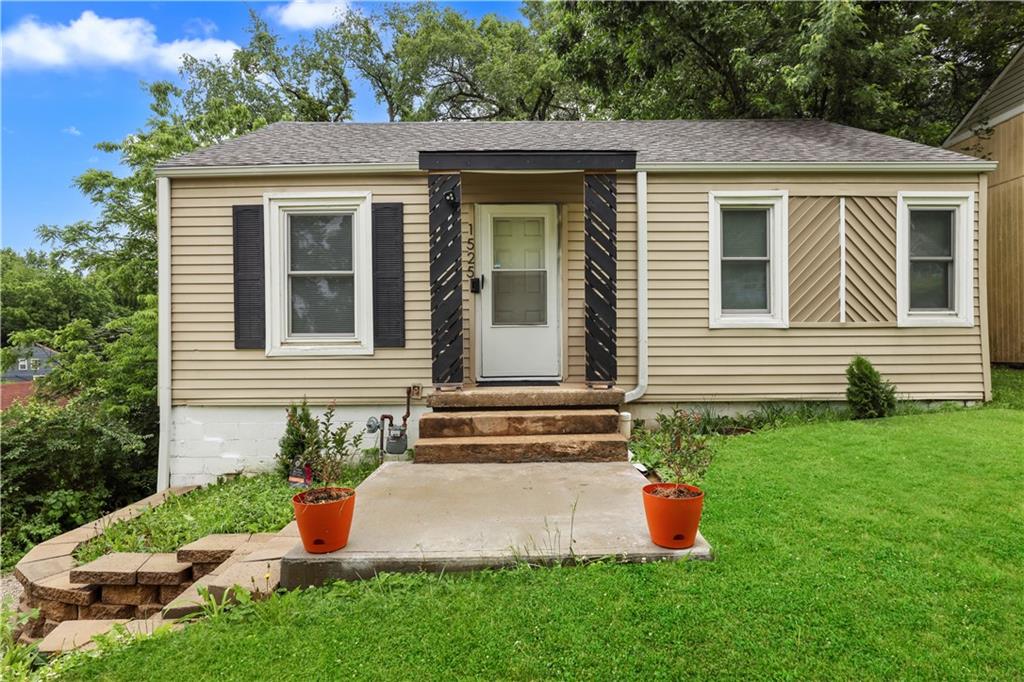 Listing Photo MLS #HMS2553110