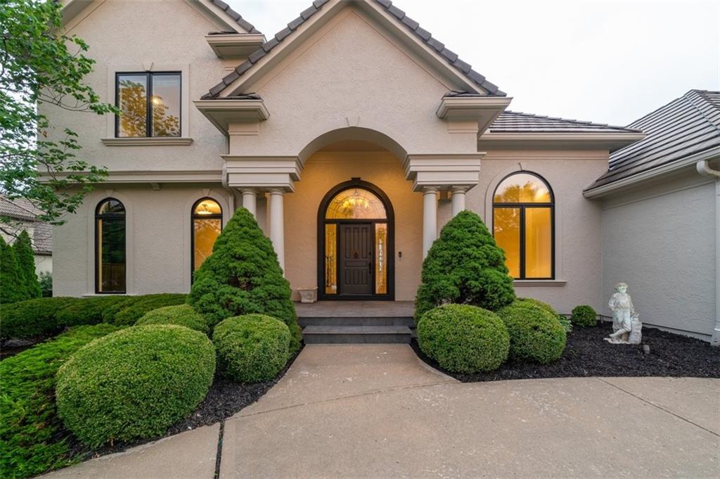 Listing Photo MLS #HMS2553229