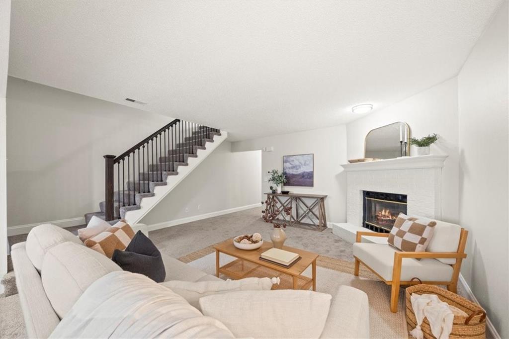 Listing Photo MLS #HMS2553288