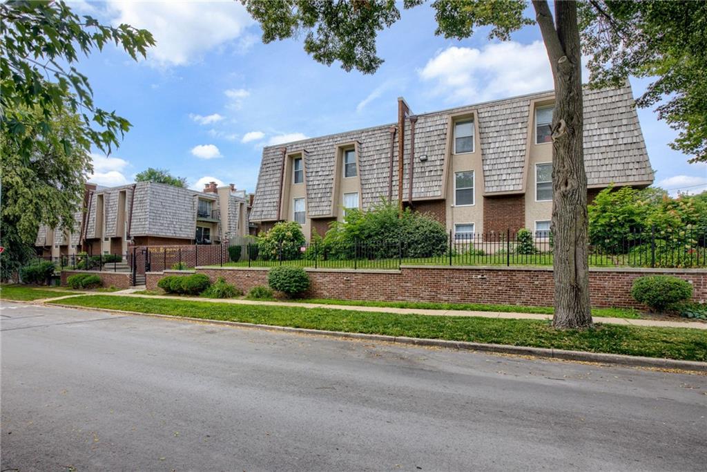 Listing Photo MLS #HMS2553534