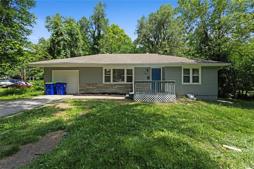 Listing Photo MLS #HMS2553567