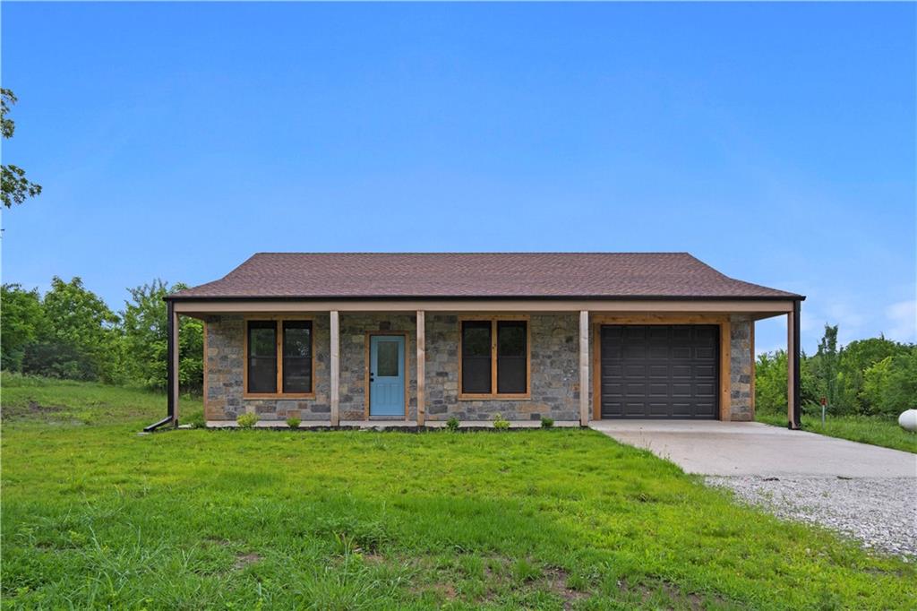 Listing Photo MLS #HMS2553598