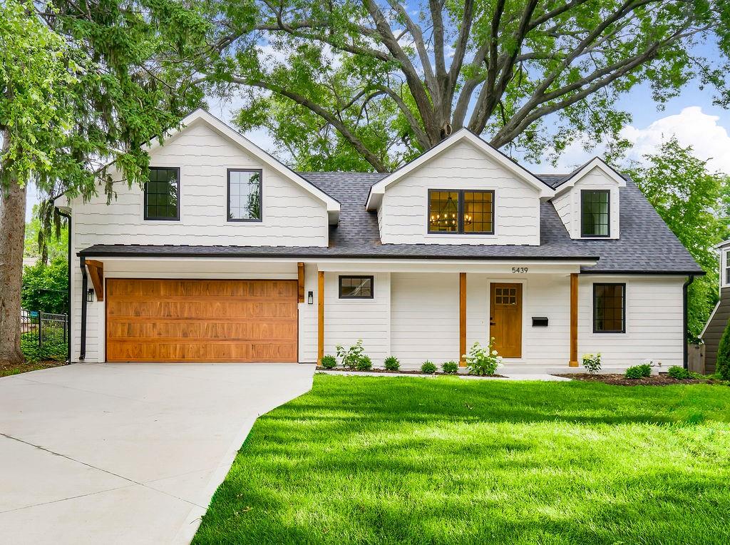 Listing Photo MLS #HMS2553661