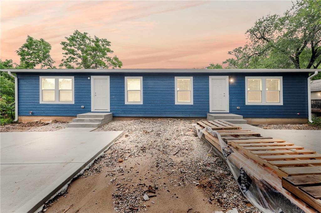 Listing Photo MLS #HMS2553893