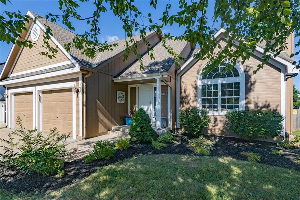 Listing Photo MLS #HMS2555092