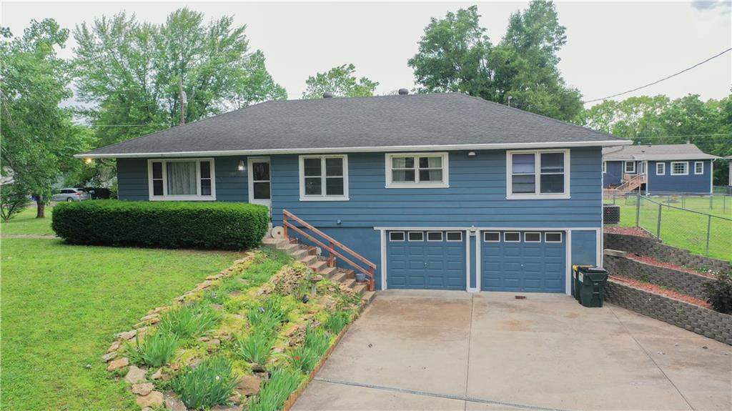 Listing Photo MLS #HMS2555236