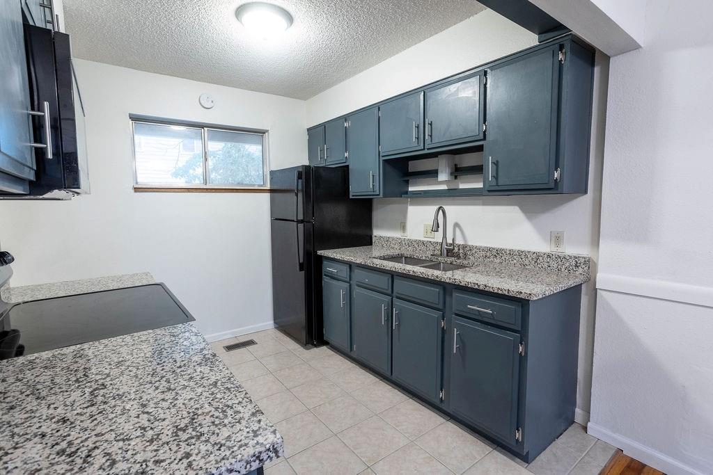 Listing Photo MLS #HMS2555319