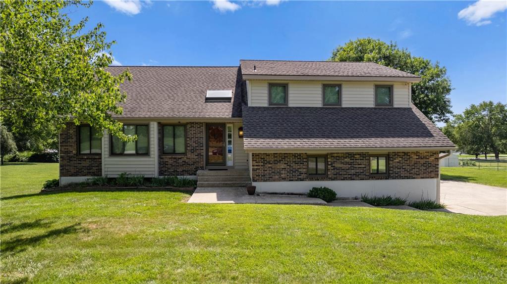 Listing Photo MLS #HMS2555361