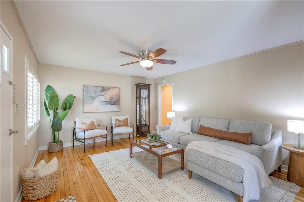 Listing Photo MLS #HMS2555372