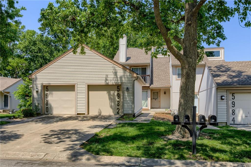 Listing Photo MLS #HMS2555493