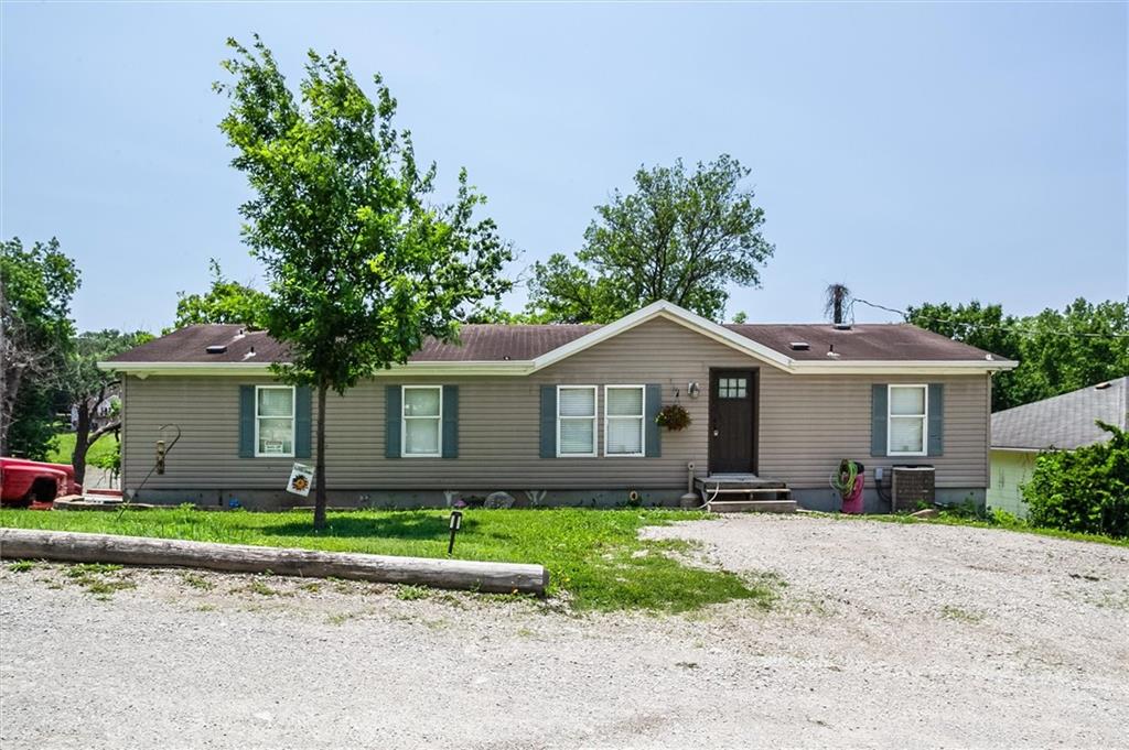 Listing Photo MLS #HMS2555827