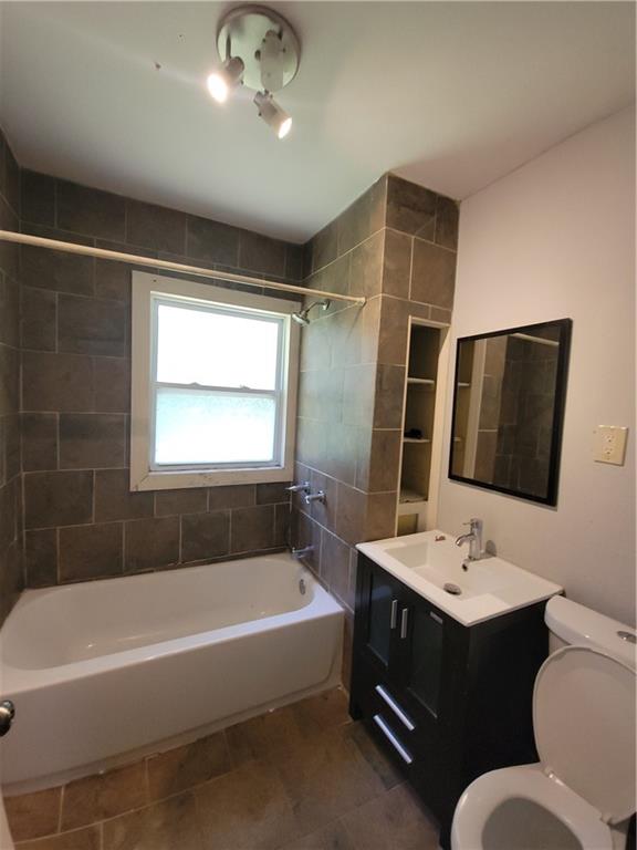 Listing Photo MLS #HMS2555866