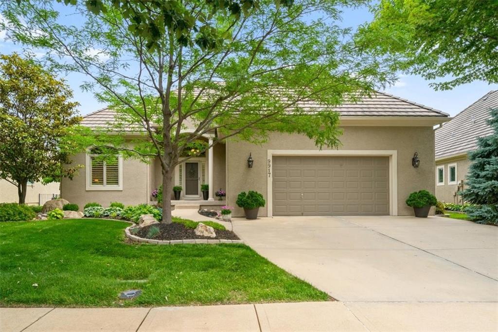 Listing Photo MLS #HMS2555990