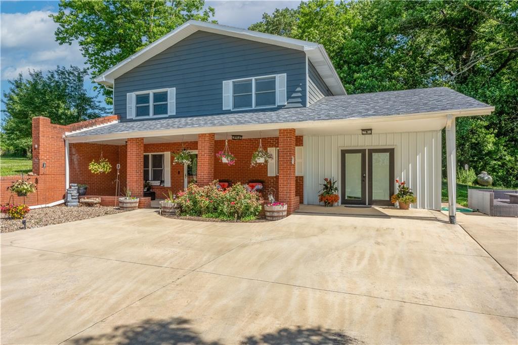 Listing Photo MLS #HMS2556171