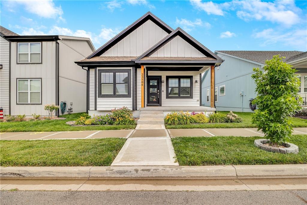 Listing Photo MLS #HMS2556393