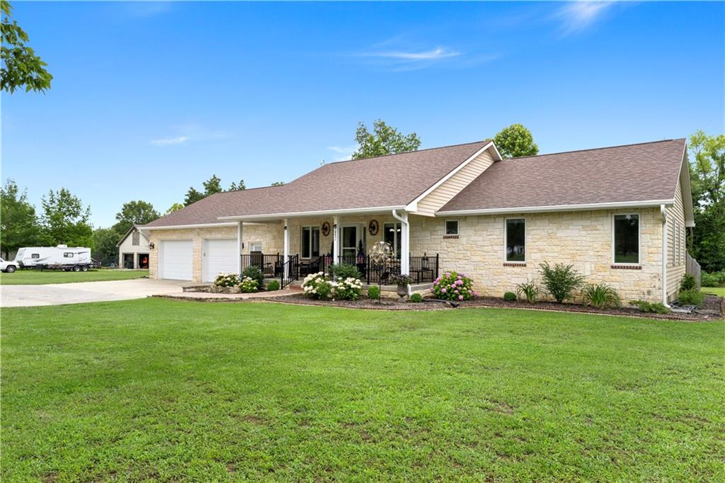 Listing Photo MLS #HMS2556627