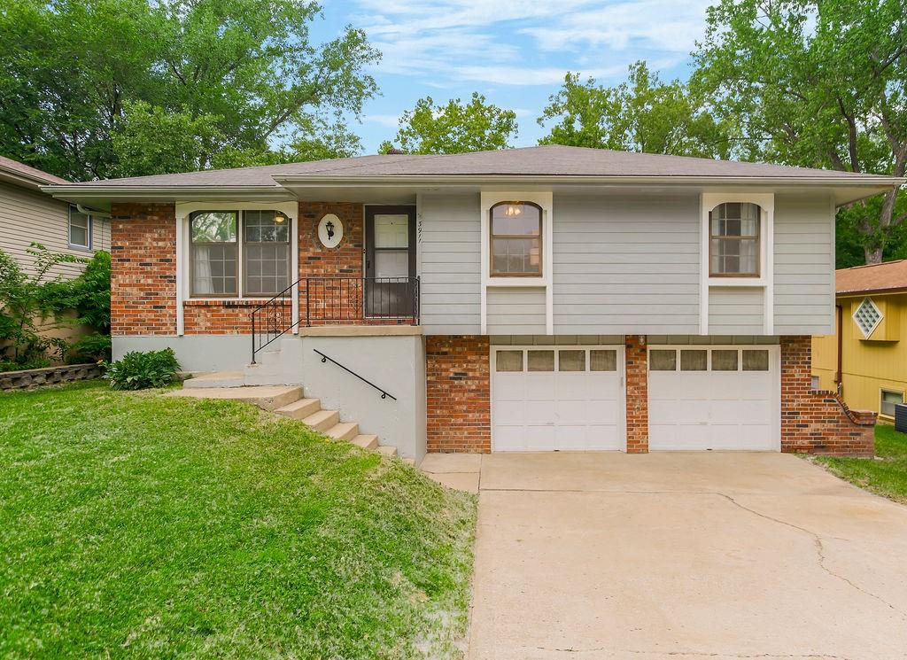 Listing Photo MLS #HMS2556893