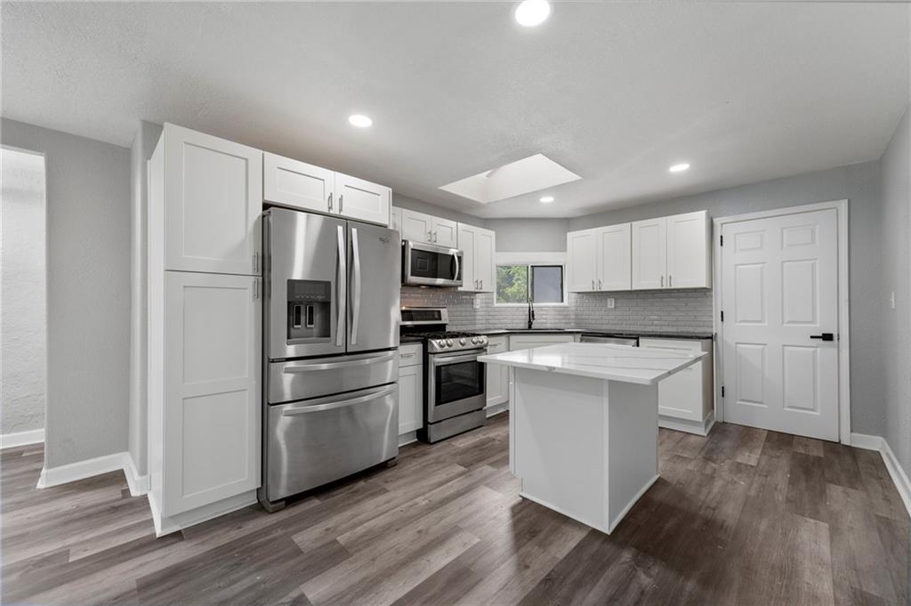 Listing Photo MLS #HMS2556958