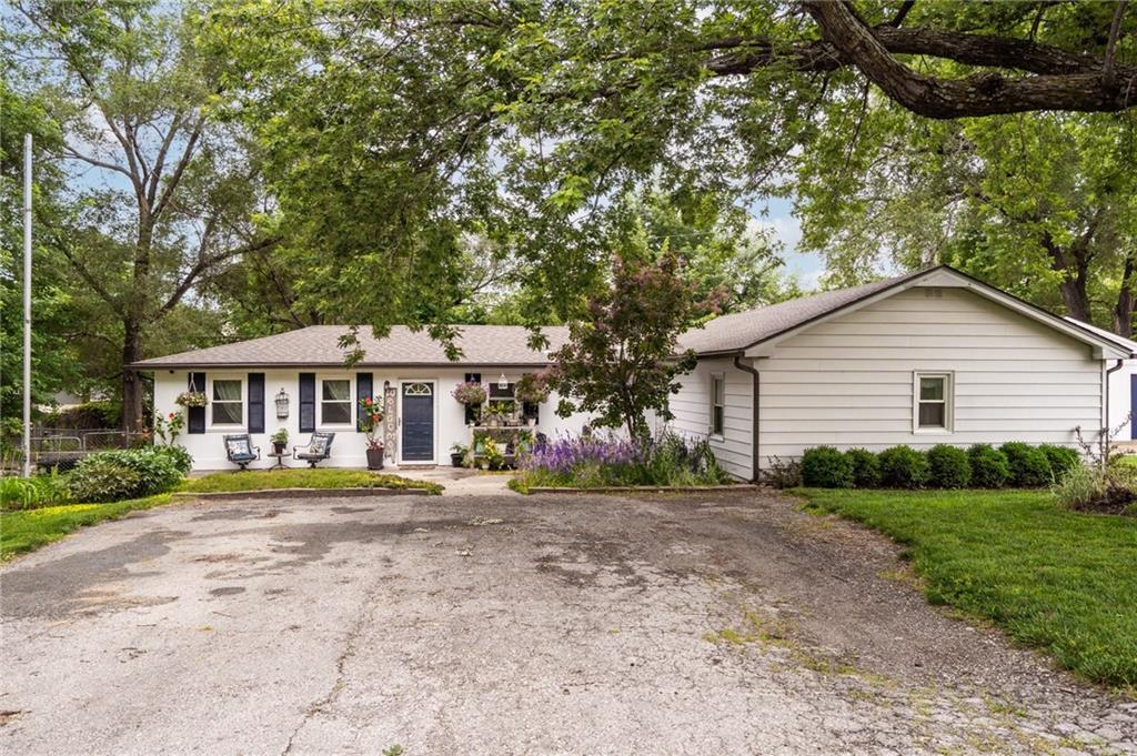 Listing Photo MLS #HMS2556975
