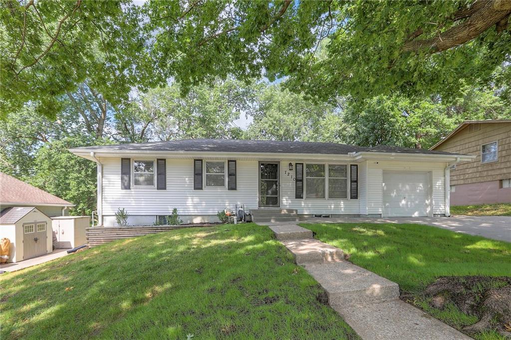 Listing Photo MLS #HMS2557041