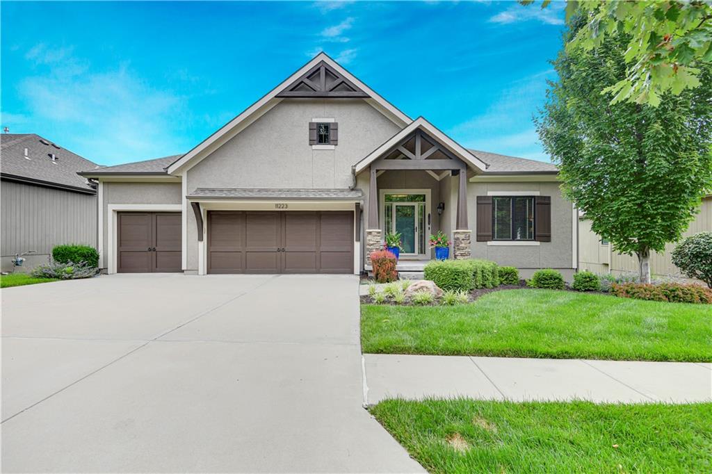 Listing Photo MLS #HMS2557165