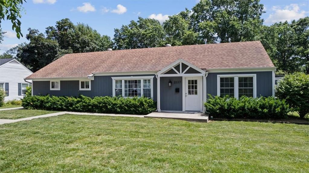 Listing Photo MLS #HMS2557324