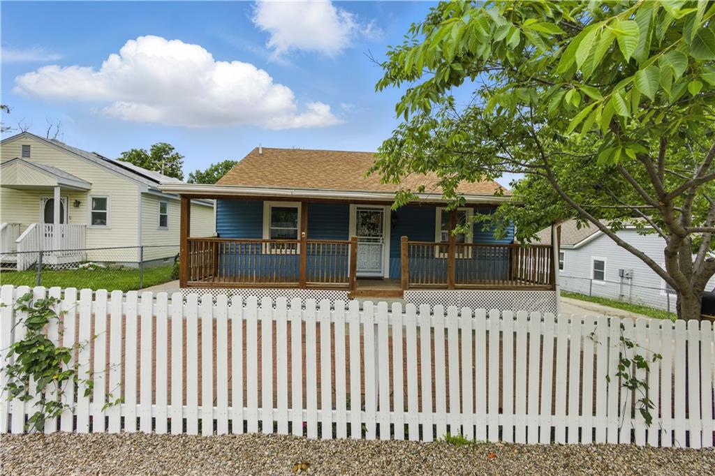 Listing Photo MLS #HMS2557330