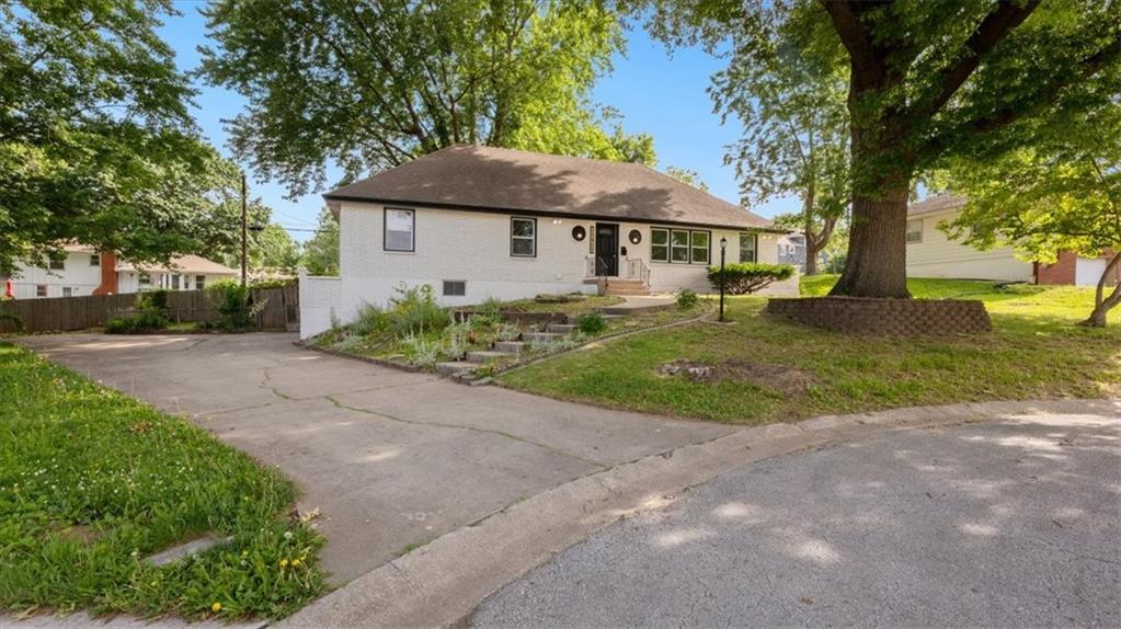 Listing Photo MLS #HMS2557503