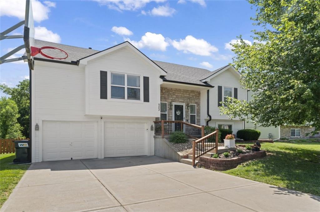 Listing Photo MLS #HMS2557537