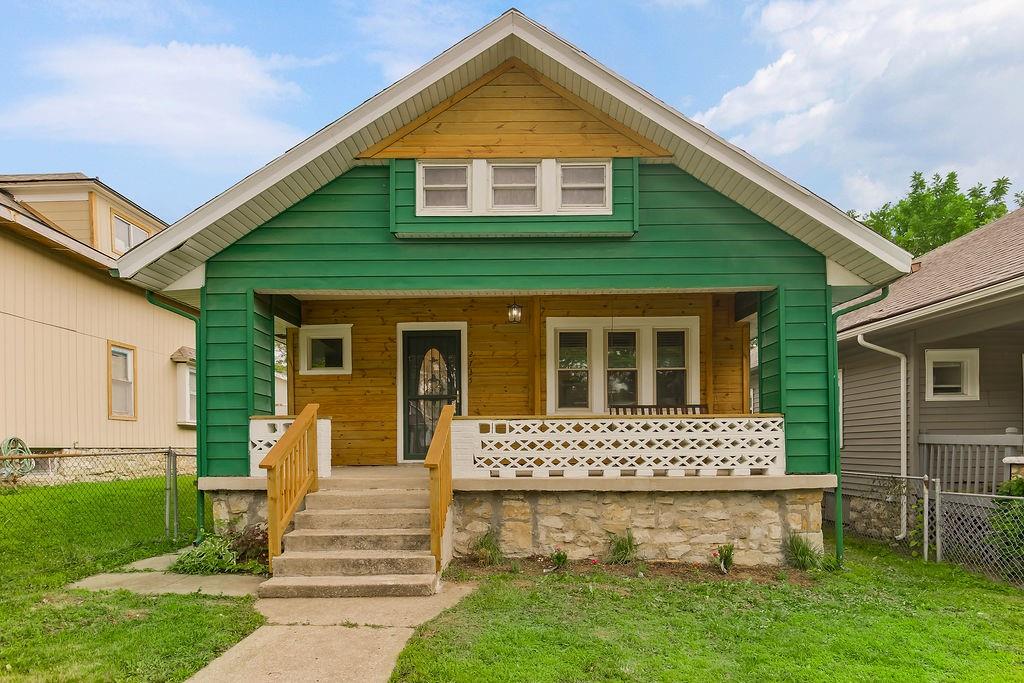 Listing Photo MLS #HMS2557554