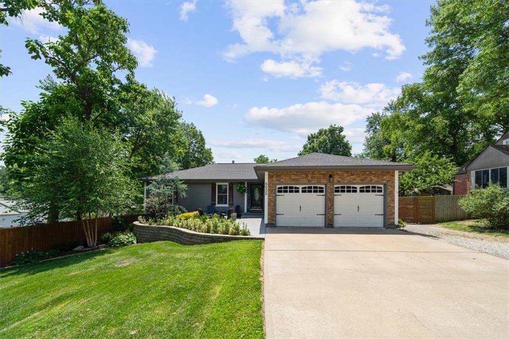 Listing Photo MLS #HMS2557733