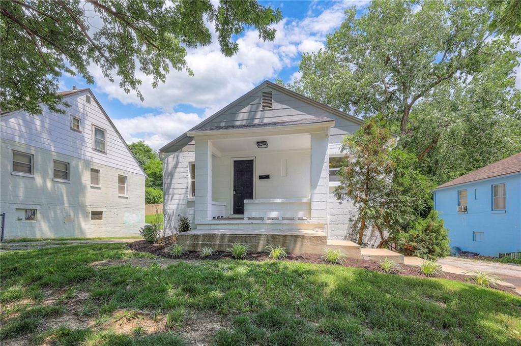 Listing Photo MLS #HMS2557734