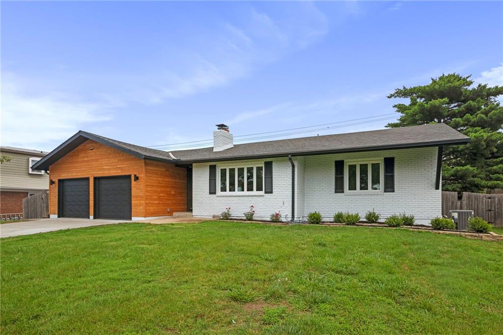 Listing Photo MLS #HMS2557813