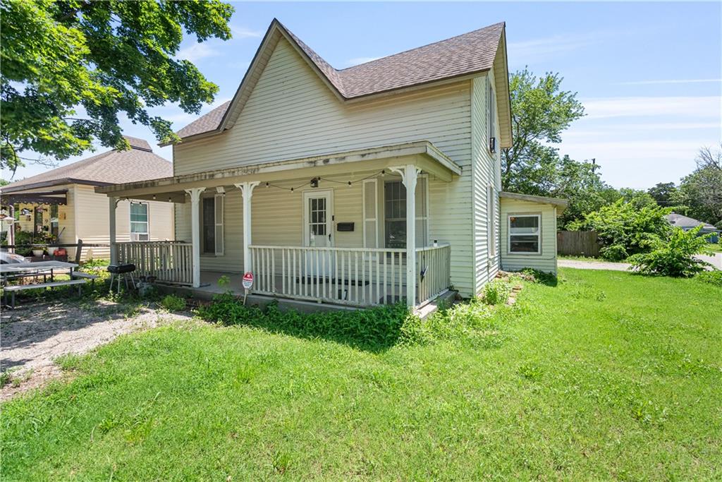 Listing Photo MLS #HMS2557844