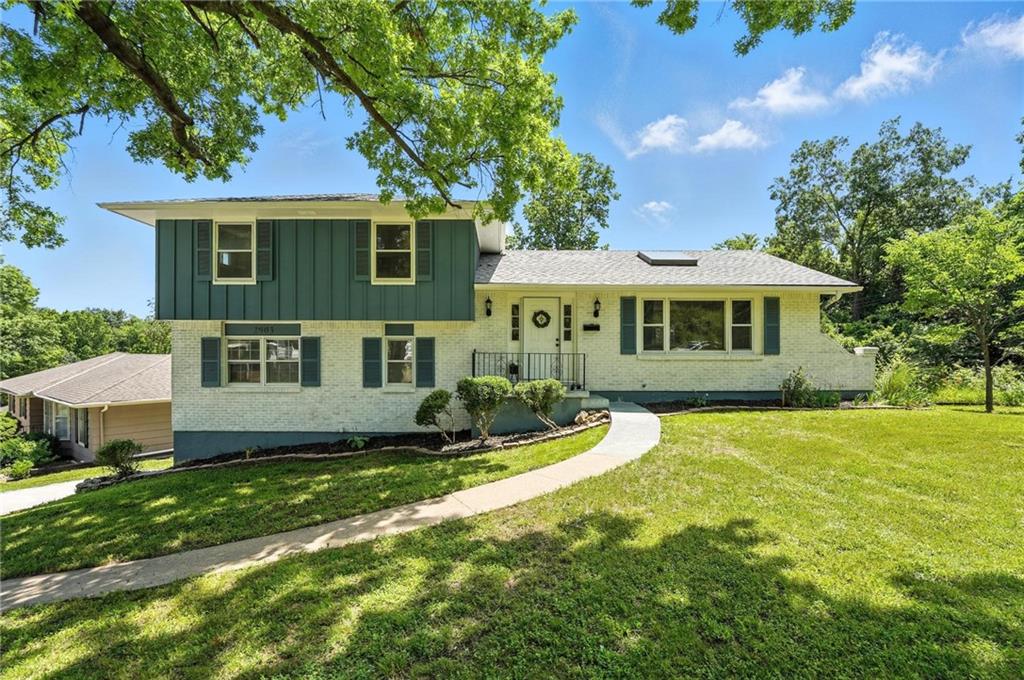 Listing Photo MLS #HMS2557861
