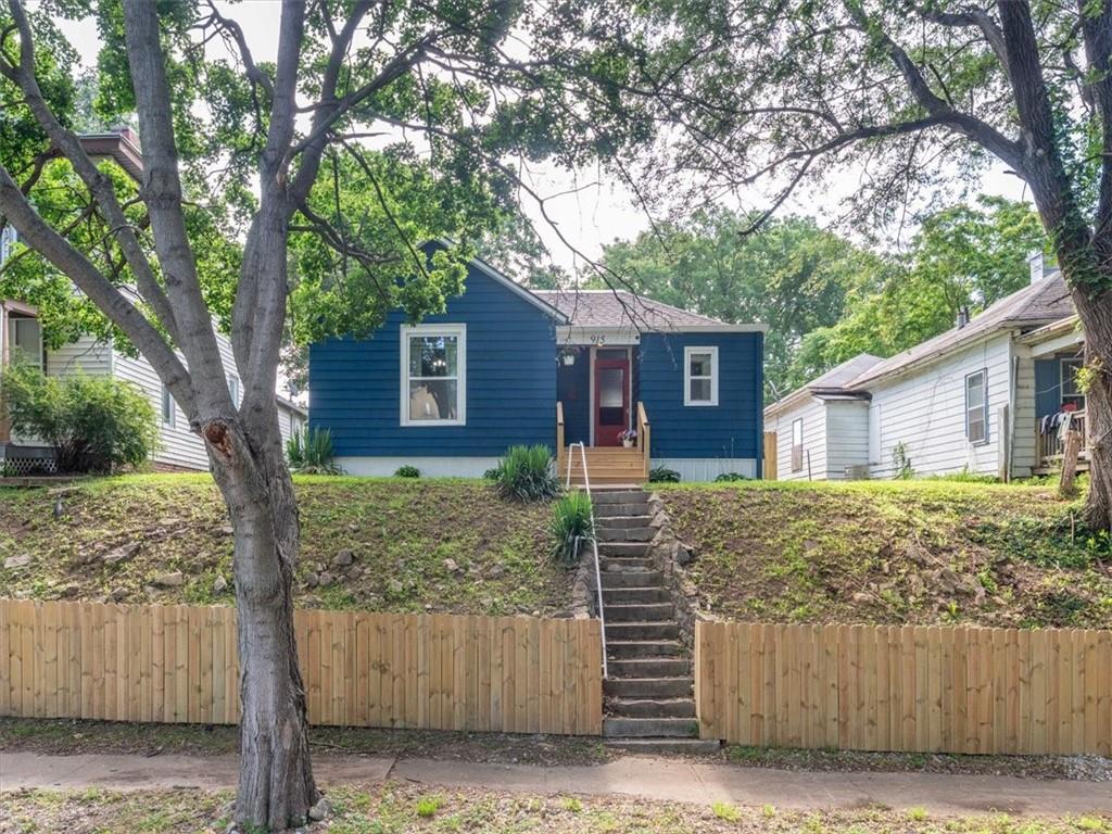 Listing Photo MLS #HMS2557862