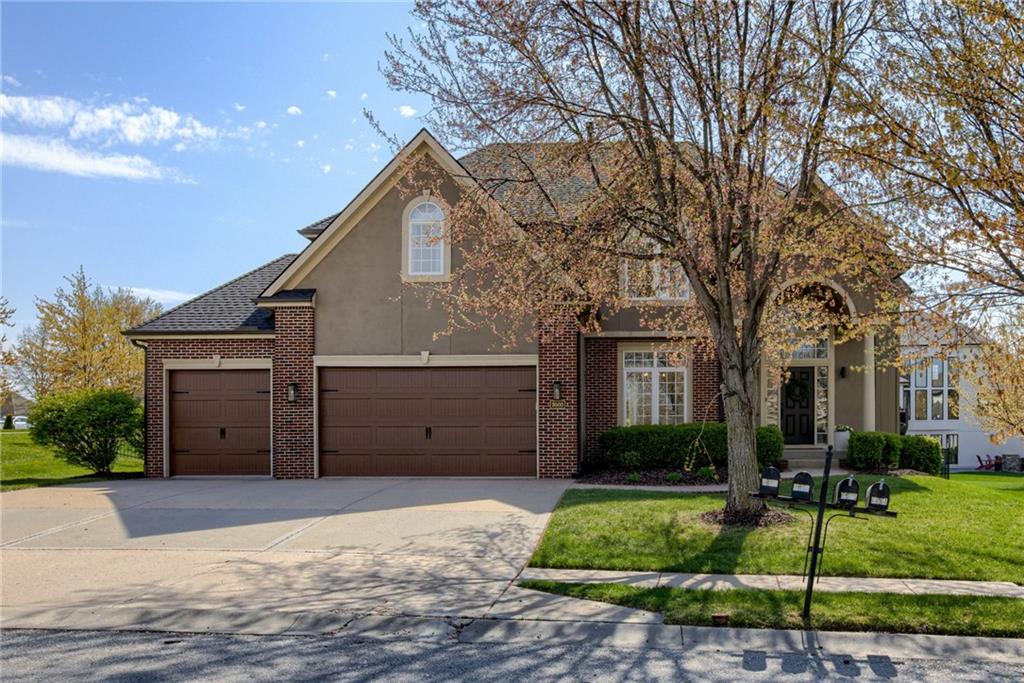 Listing Photo MLS #HMS2557903