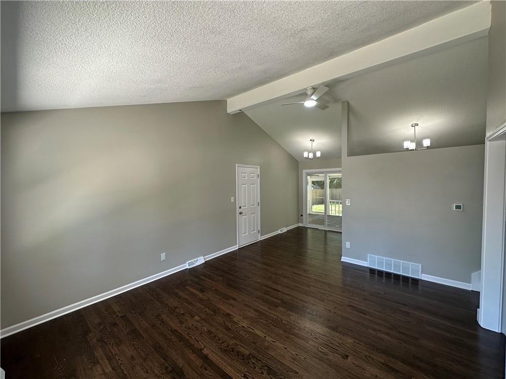 Listing Photo MLS #HMS2557983