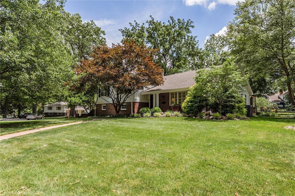 Listing Photo MLS #HMS2558012