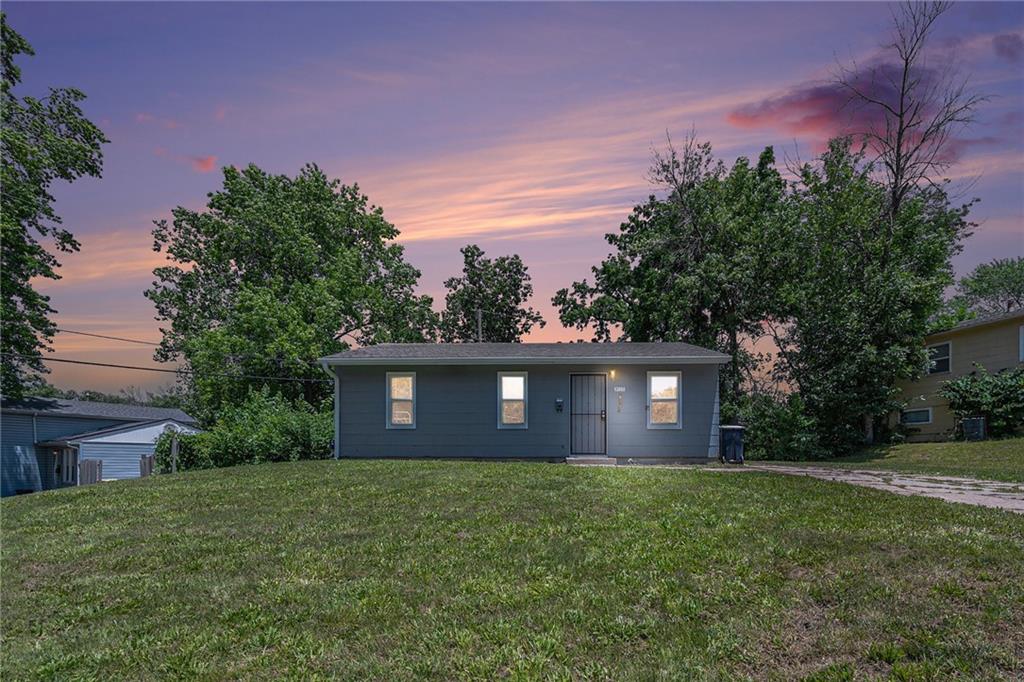 Listing Photo MLS #HMS2558197